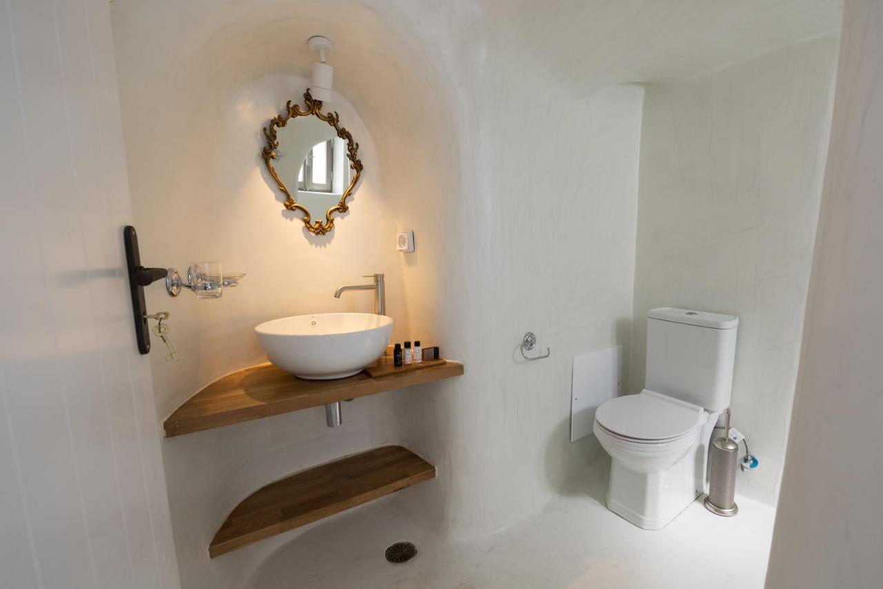 Astrea Suites "Ostria Cave Villa-Outdoor Jacuzzi" Oia  Extérieur photo