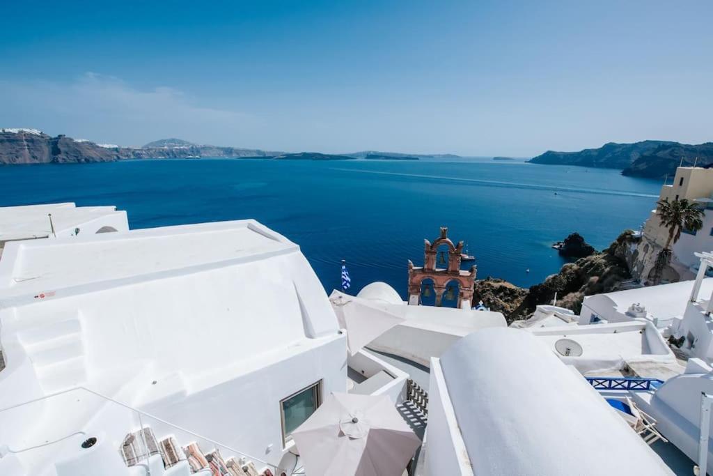 Astrea Suites "Ostria Cave Villa-Outdoor Jacuzzi" Oia  Extérieur photo