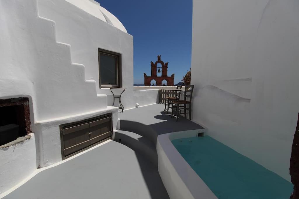 Astrea Suites "Ostria Cave Villa-Outdoor Jacuzzi" Oia  Extérieur photo