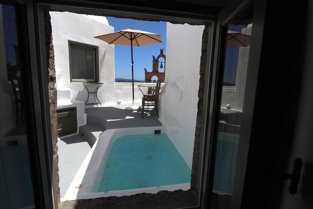 Astrea Suites "Ostria Cave Villa-Outdoor Jacuzzi" Oia  Extérieur photo